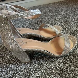 Elegant Windsor Brand Silver High Heel Sandals size 9